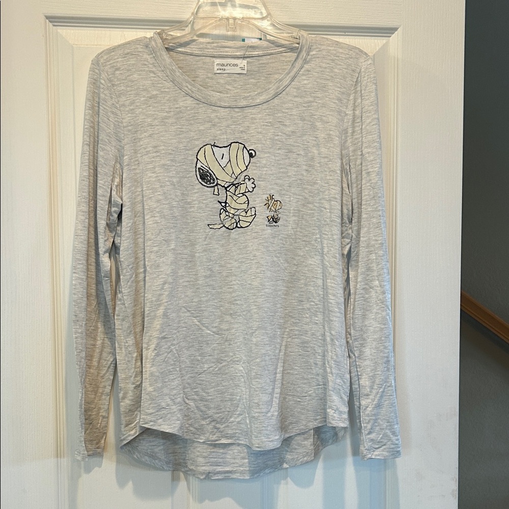 Maurices Women’s Gray Snoopy Long Sleeve Tee